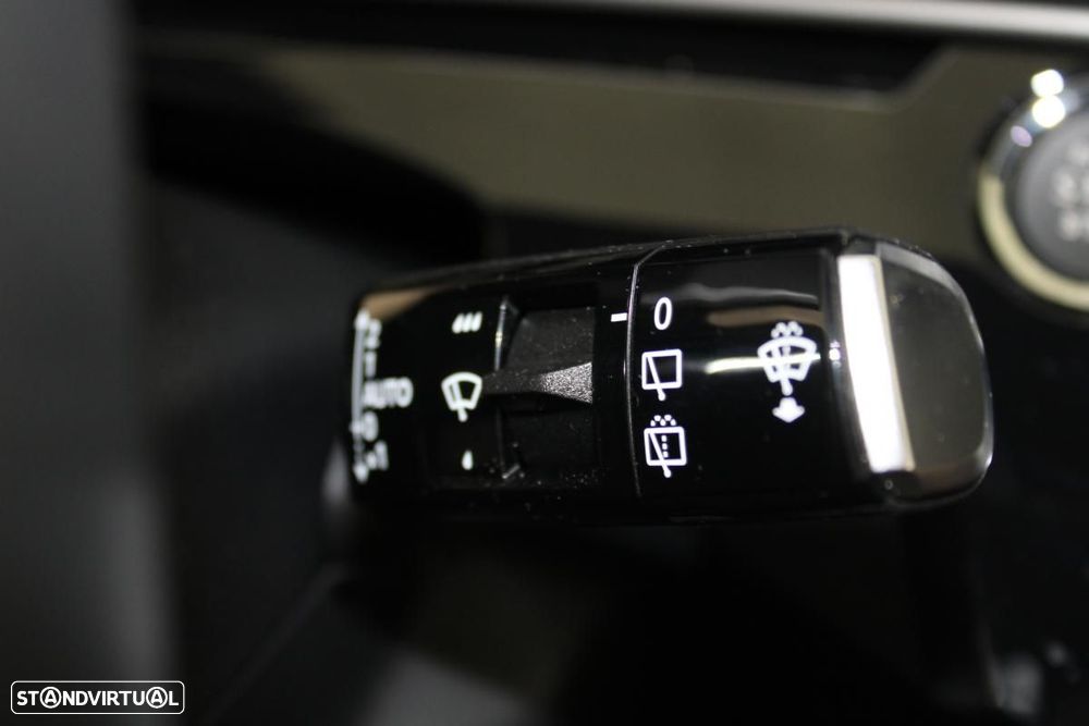 Peugeot E-5008 73 kWh Allure - 19