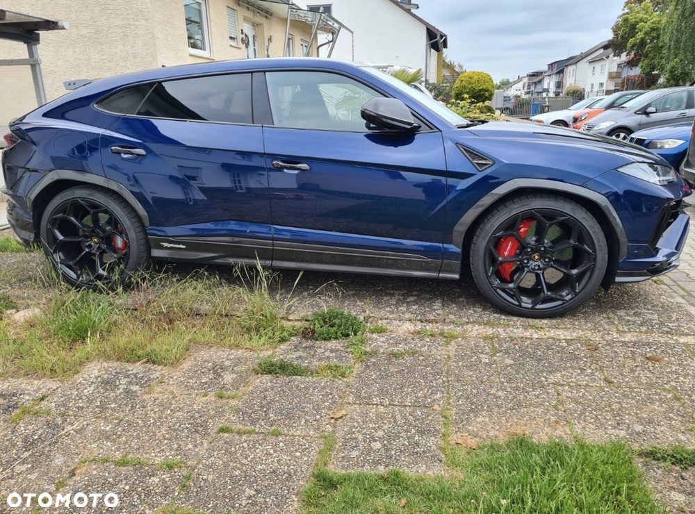Lamborghini Urus Standard - 2