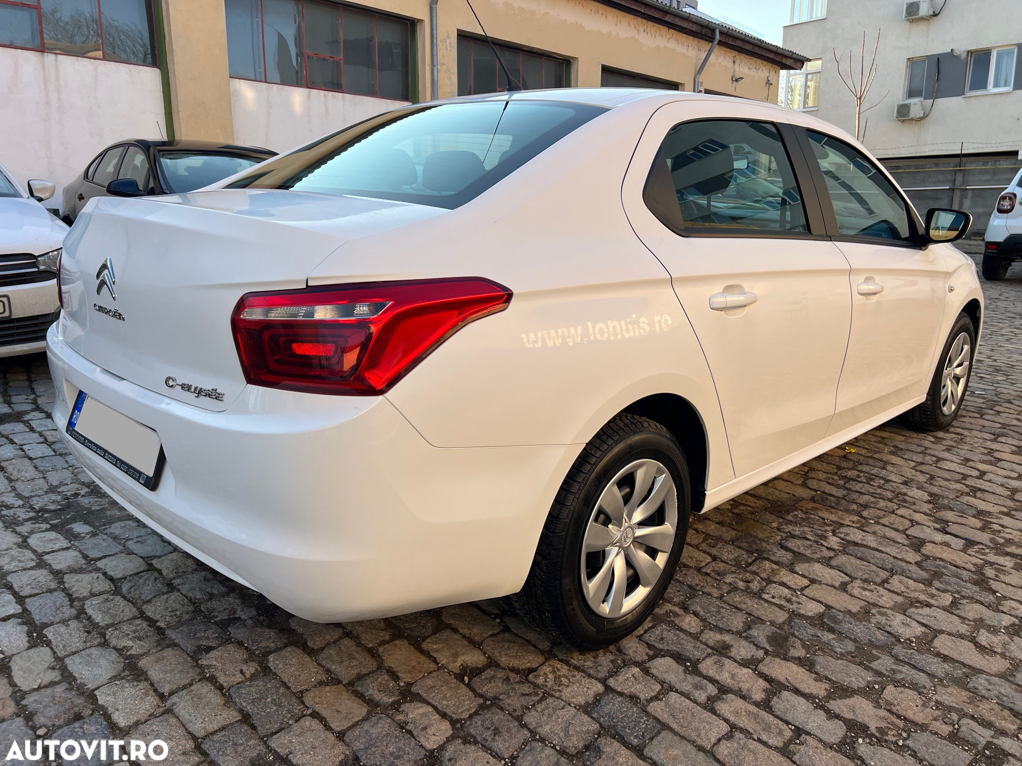 Citroën C-Elysée 1.2 PureTech BVM Live - 2