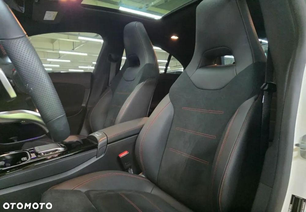 Mercedes-Benz CLA 250 4Matic 8G-DCT Edition Progressive Line - 13