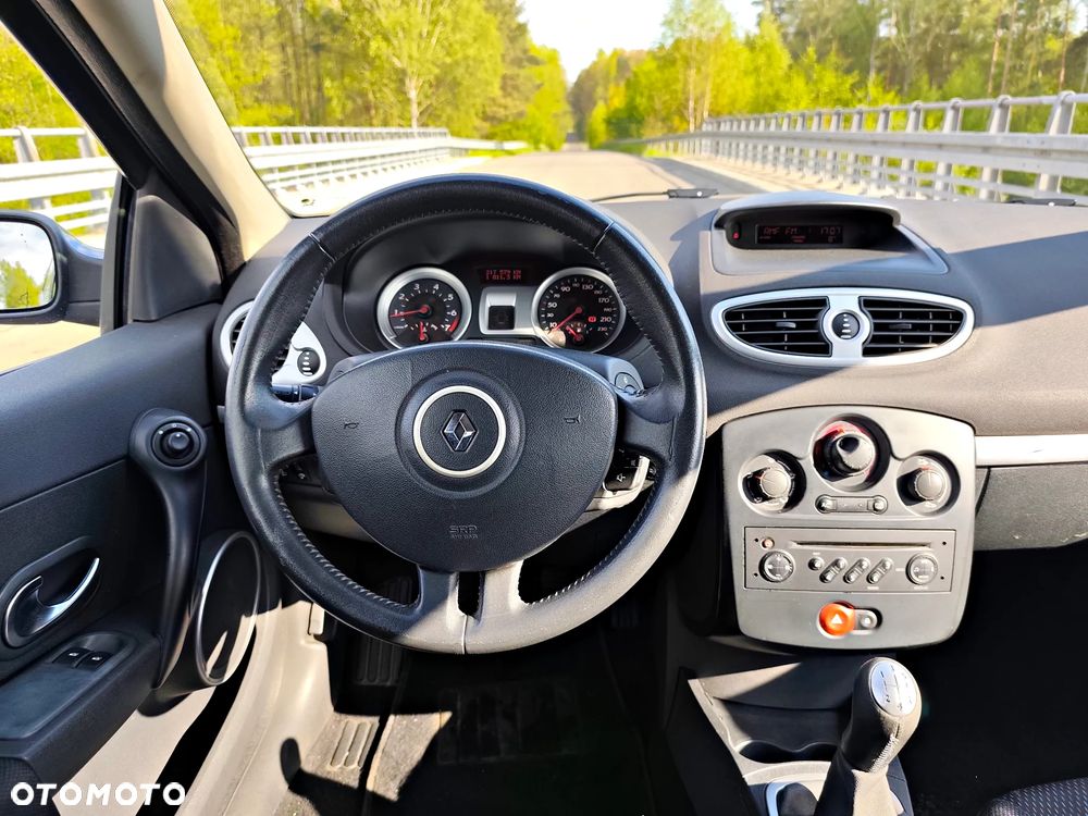 Renault Clio 1.2 16V Rip Curl - 8