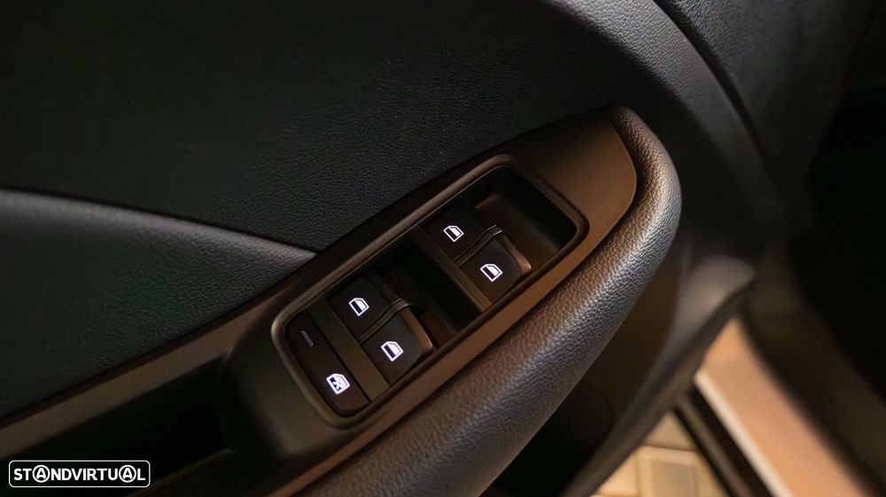 MG ZS EV Luxury - 13