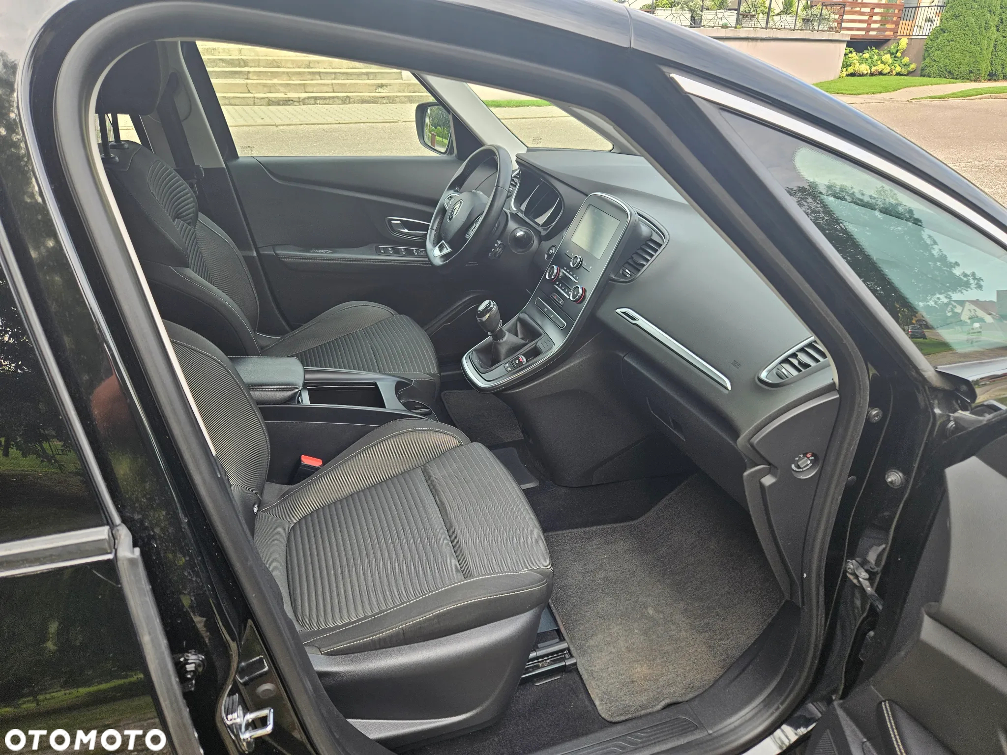 Renault Grand Scenic BLUE dCi 120 LIMITED - 10