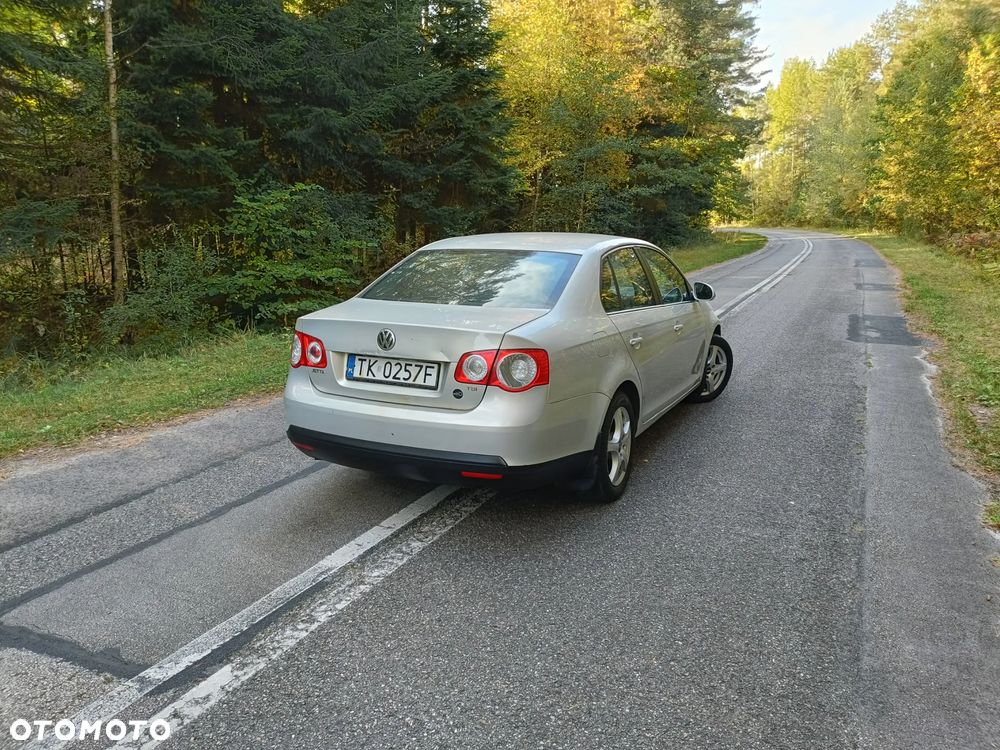 Volkswagen Jetta - 26