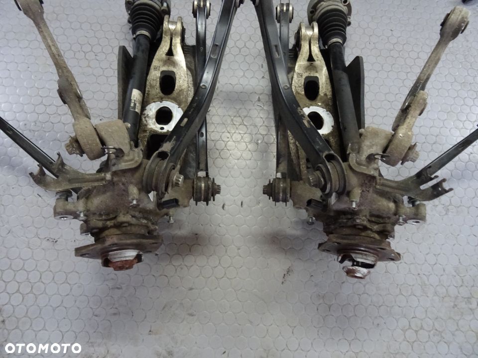 8W0505431Q 8W0505432Q Zwrotnica zawieszenie wahacz tyl Audi A4 B9 quattro - 2
