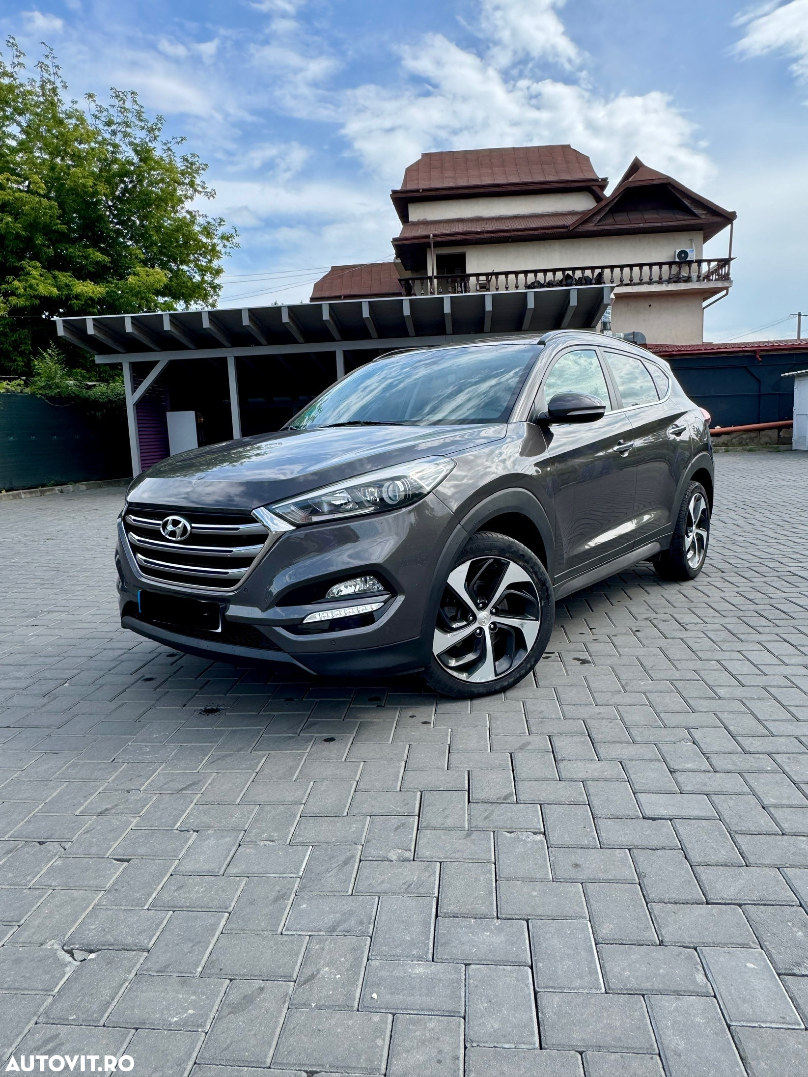 Hyundai Tucson - 2