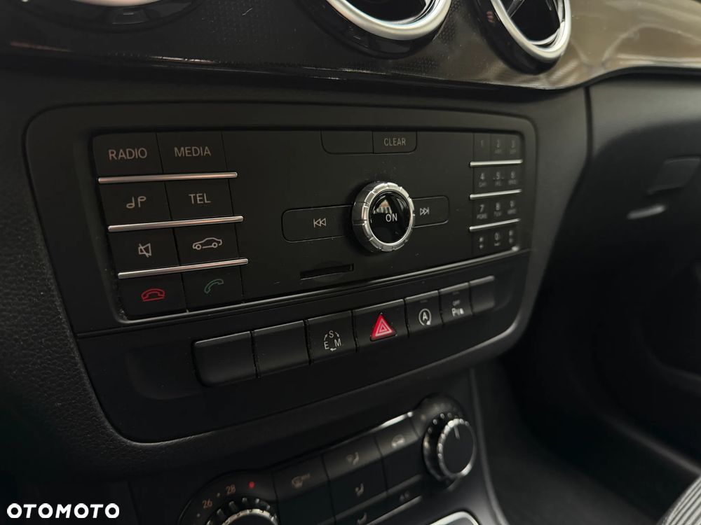 Mercedes-Benz Klasa B 180 (BlueEFFICIENCY) 7G-DCT - 17