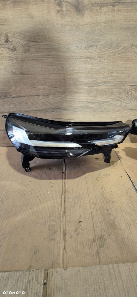 CAPTUR II LIFT SYMBIOZ LAMPA PRZÓD LEWA LUB PRWA LED 24- - 3