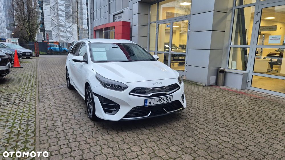 Kia Ceed 1.6 GDI PHEV L DCT - 10