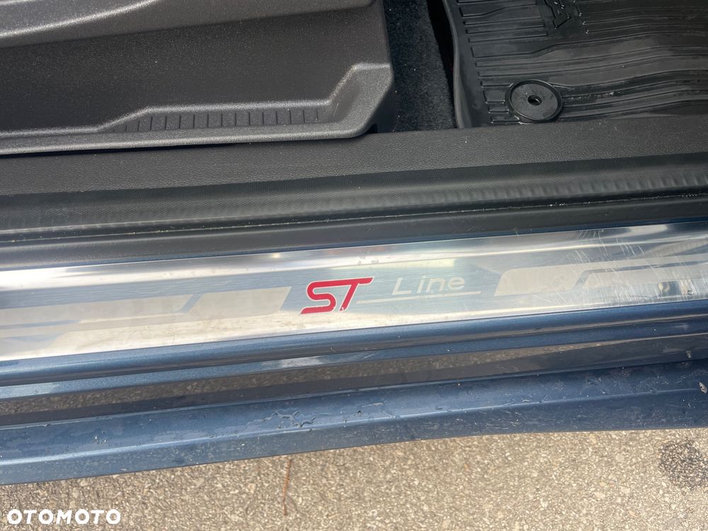 Ford Kuga 2.0 TDCi 2x4 ST-Line - 23