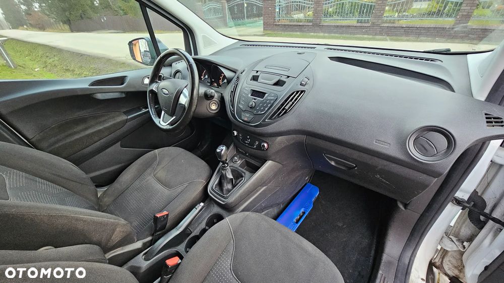 Ford Transit Courier - 24