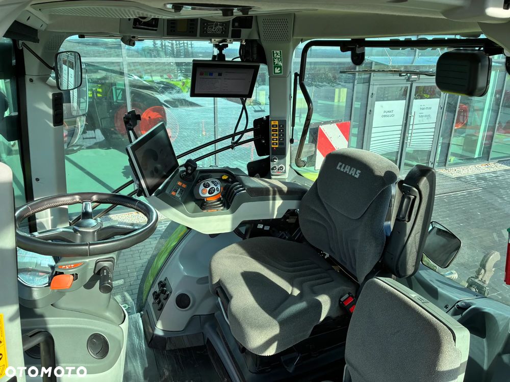 Claas ARION 630 CMATIC - 11