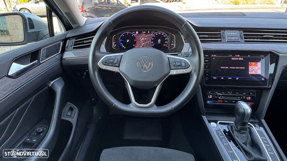 VW Passat Variant 2.0 TDi Business DSG - 17