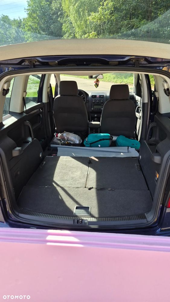 Volkswagen Touran - 5