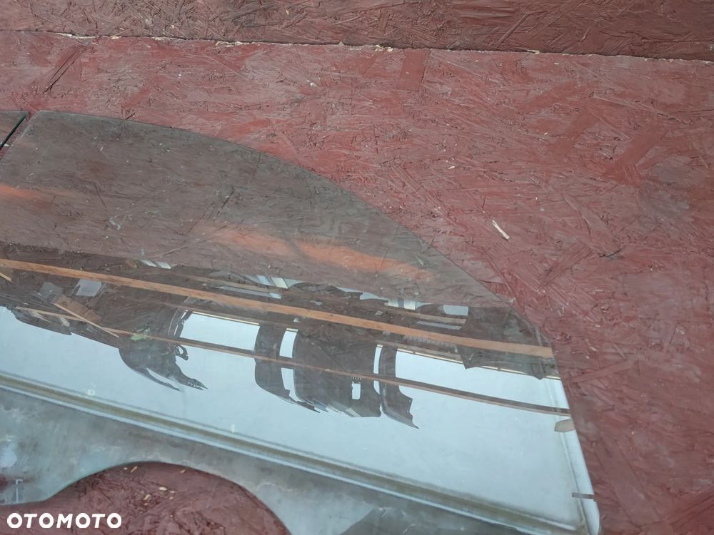 BMW E91 / E90 / E91 CLI / E90 LCI ORYGINALNE SZYBY BOCZNE ( DRZWI ) PEAWE PRZÓD / TYŁ / SZYBA PRZEDNIA PRAWA O NR.  51 33 7 060 264 /  51 34 7 119 978 OEM - 6