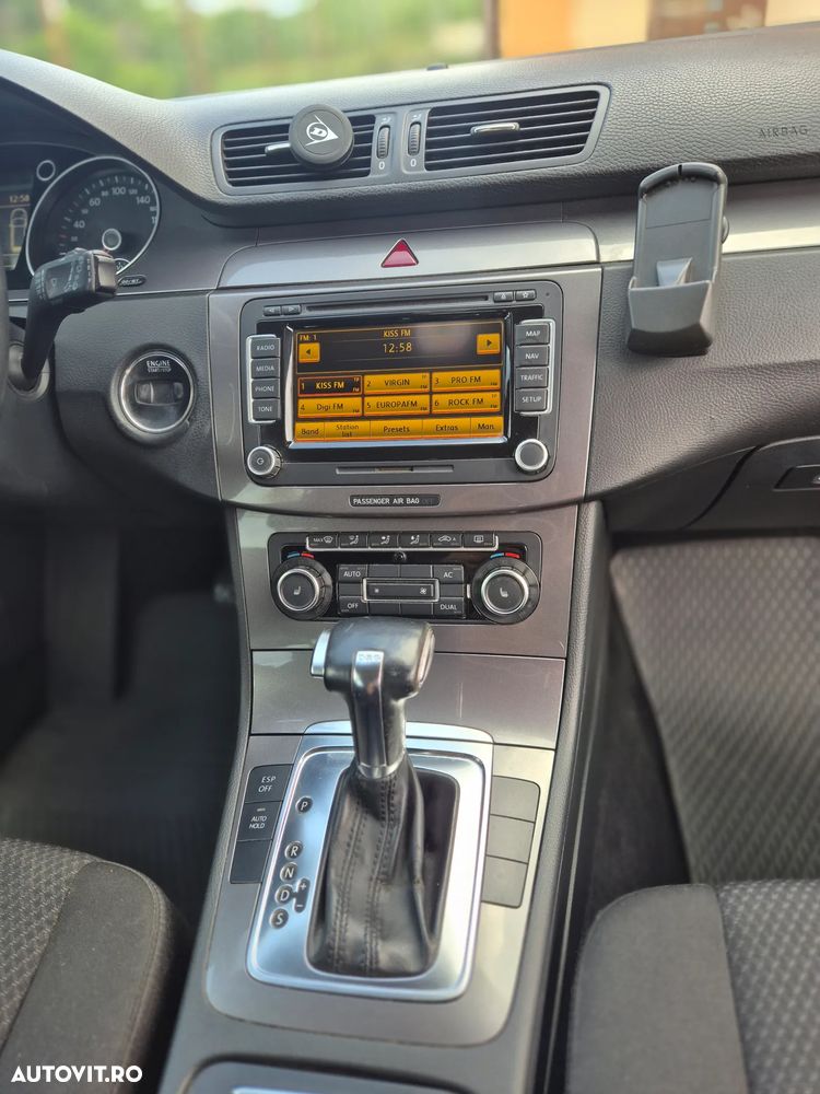 Volkswagen Passat - 12