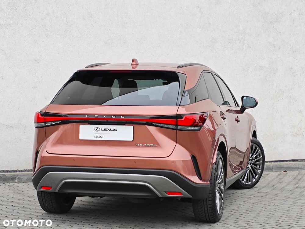 Lexus RX 450h+ Omotenashi - 5