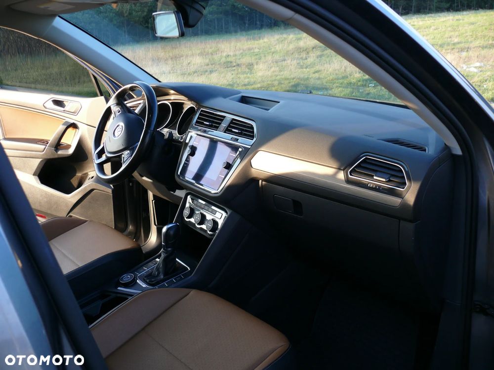 Volkswagen Tiguan Allspace 2.0 TSI 4Mot Highline DSG - 25