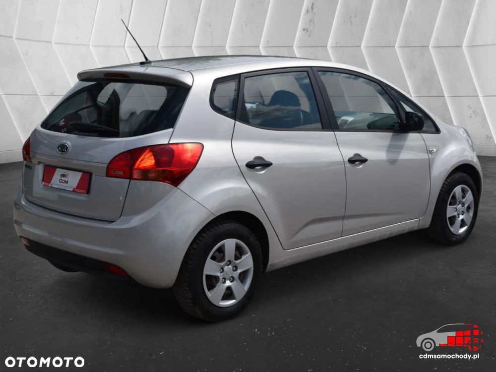 Kia Venga - 10
