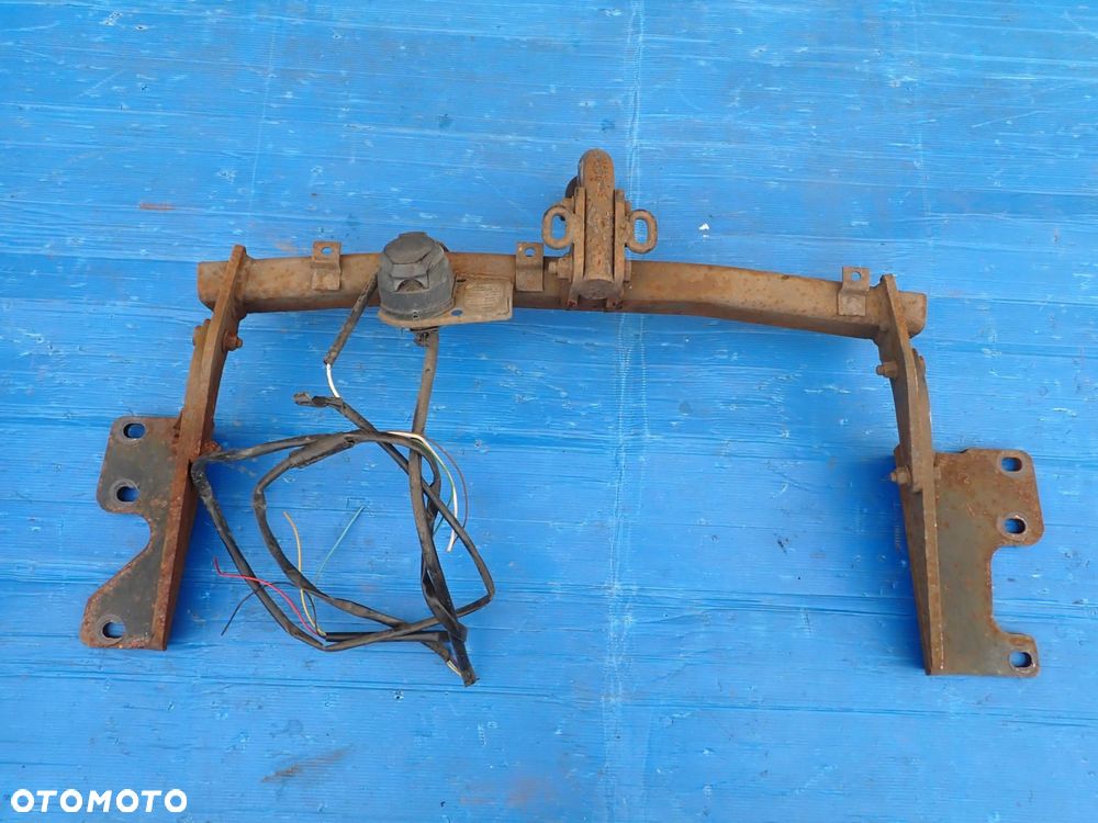 TOYOTA VERSO 09 - HAK HOLOWNICZY - 4