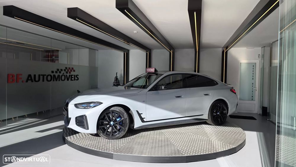 BMW i4 eDrive40 Pack Desportivo M - 11
