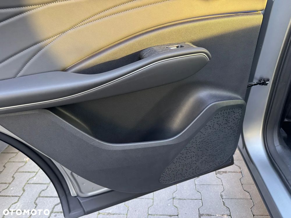 Omoda 7 1.5 T-GDi Super Hybrid Luxury - 31