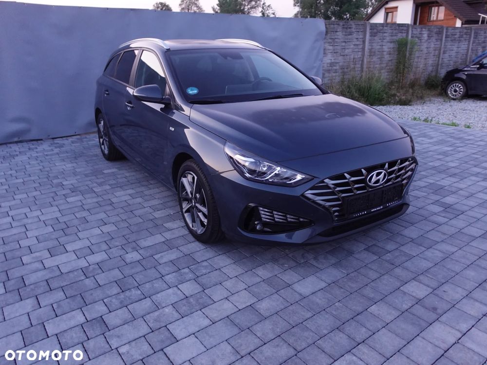 Hyundai i30 1.5 T-GDI 48V-Hybrid DCT Trend - 2
