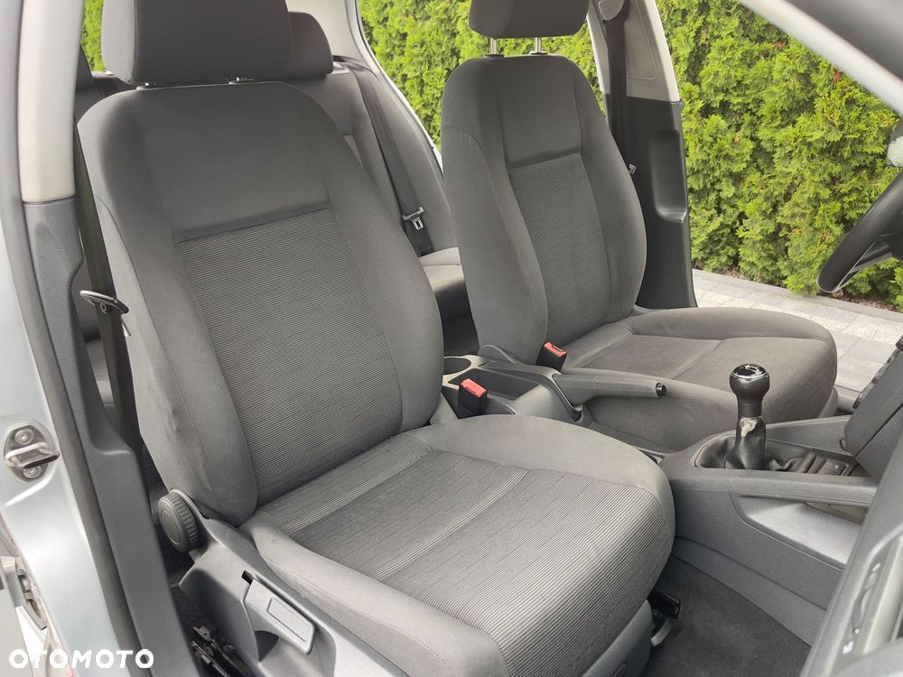 Volkswagen Golf - 17