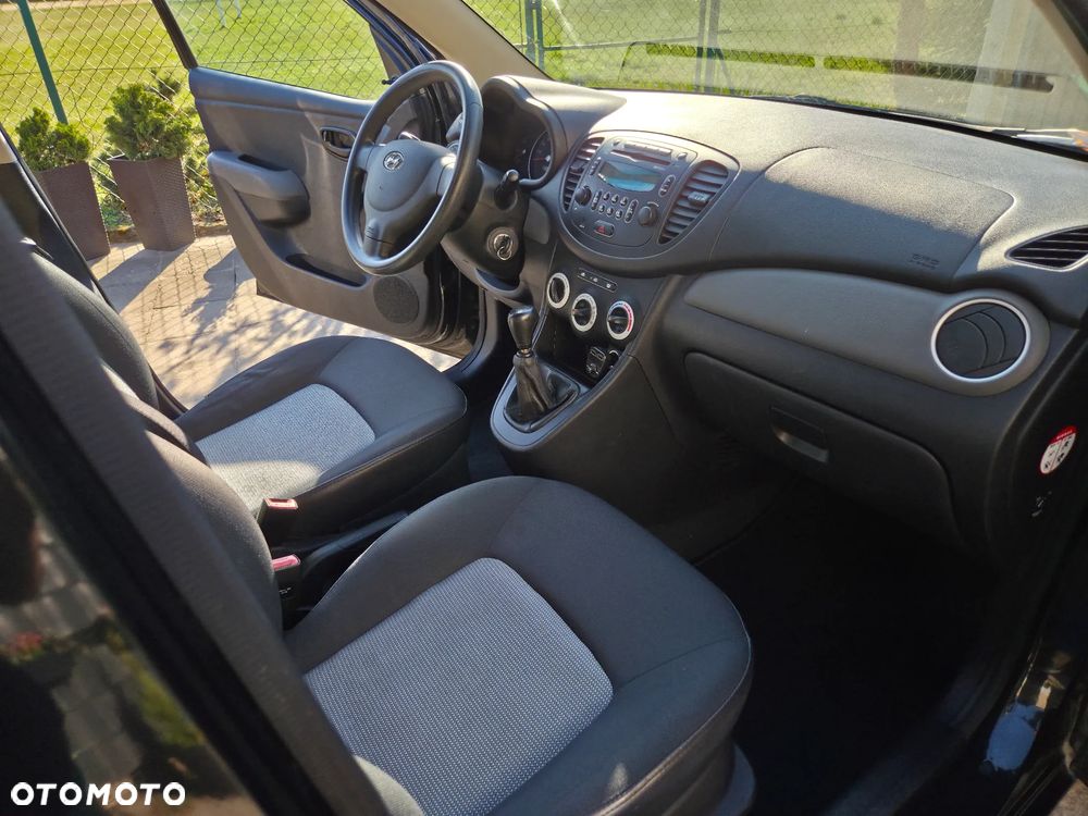 Hyundai i10 1.1 - 15