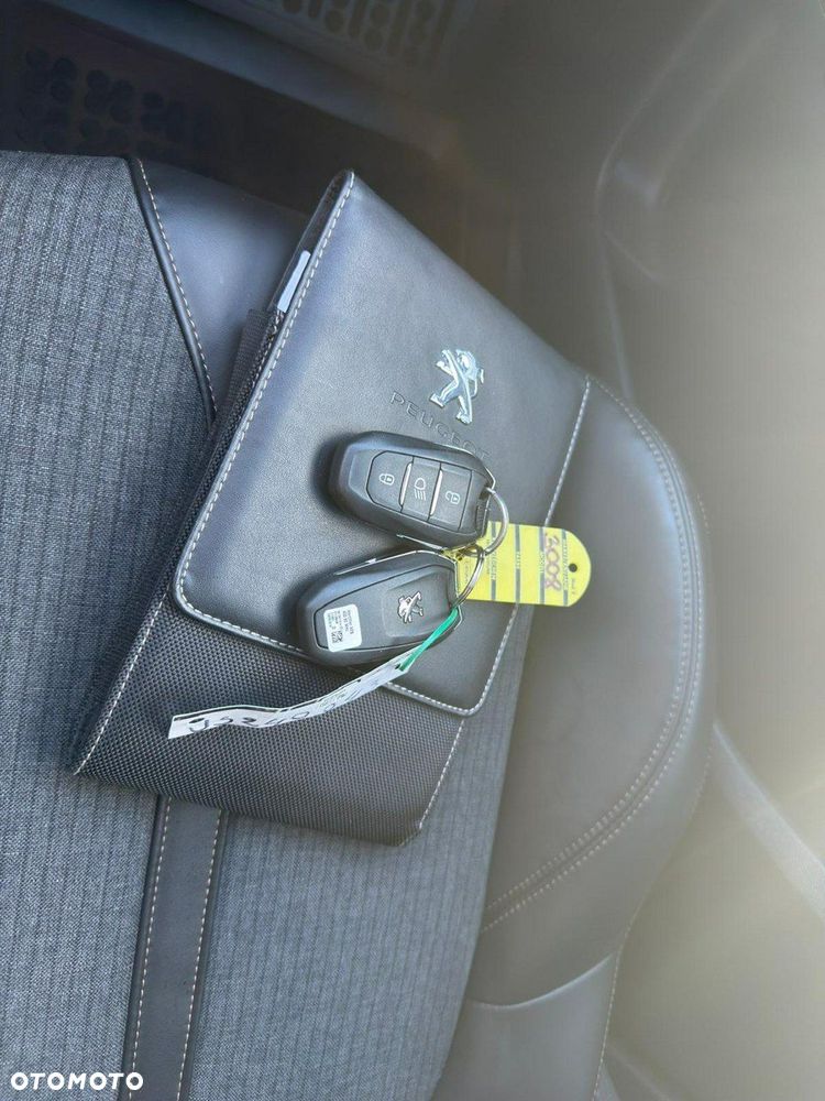 Peugeot 3008 1.2 PureTech GT S&S - 27