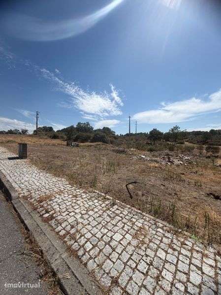 Terreno Urbano em Caria - Grande imagem: 2/3