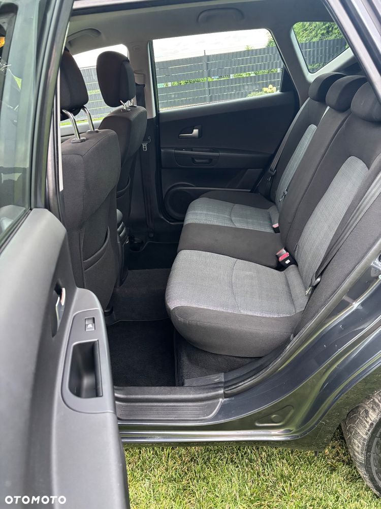 Kia Ceed 1.4 CVVT Dream-Team Edition - 6