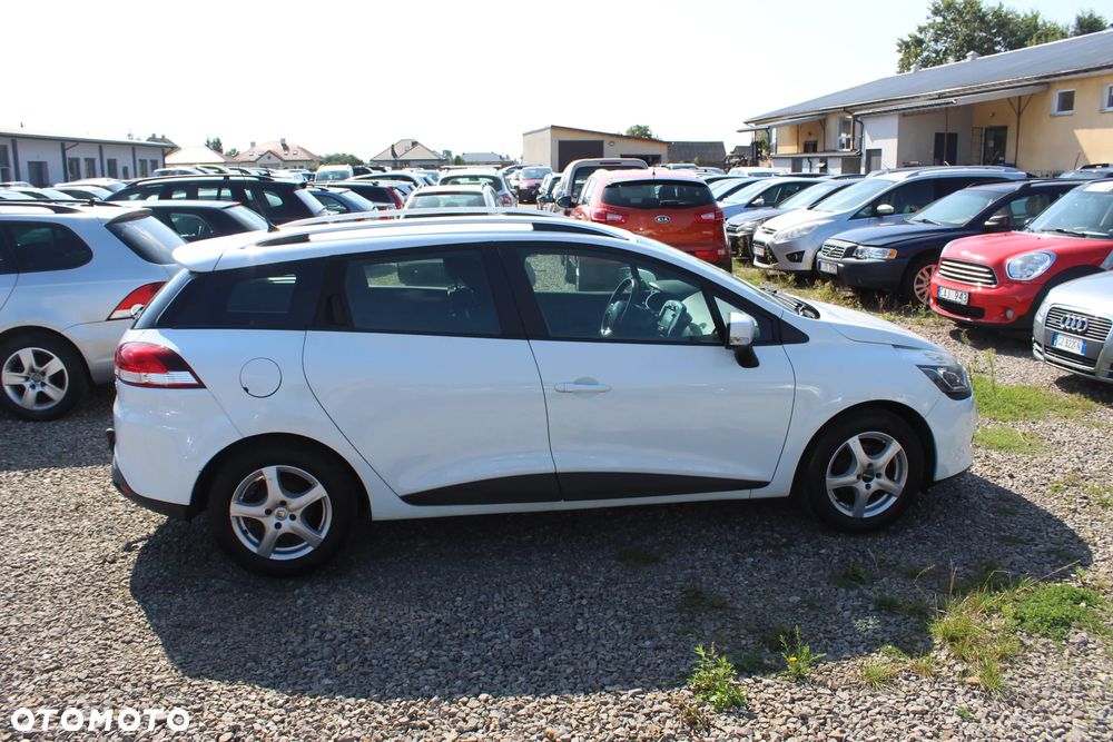 Renault Clio - 11