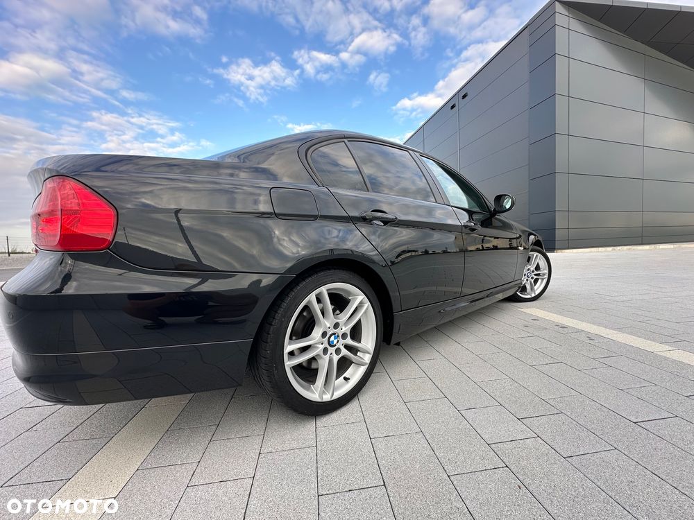 BMW Seria 3 318d DPF Edition Sport - 27