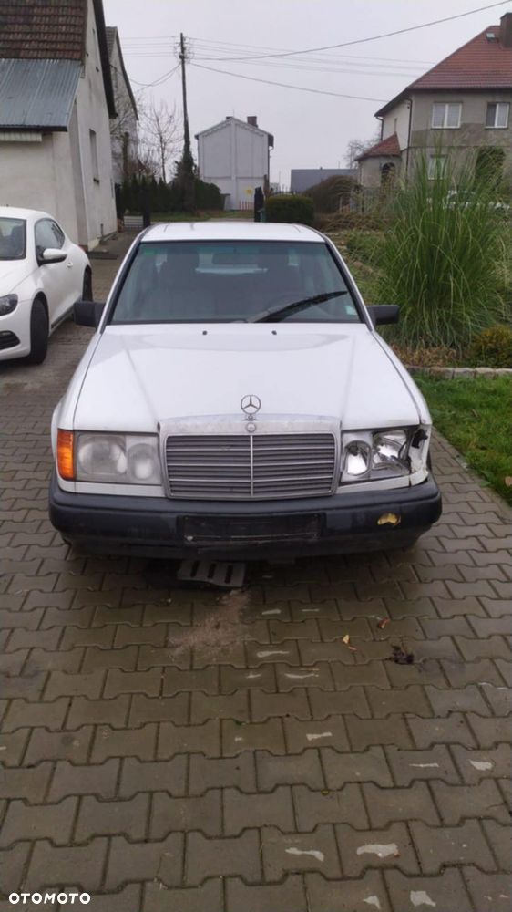 Mercedes-Benz Klasa E 2.6 - 7