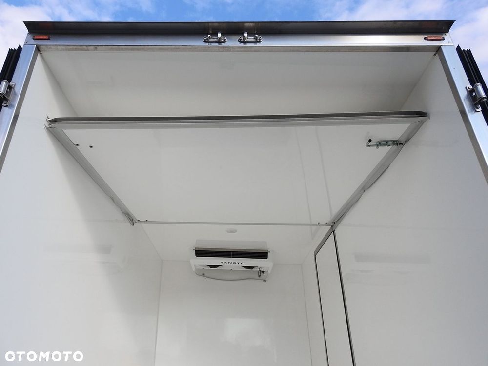 Ford TRANSIT CHŁODNIA KONTENER -10*C ZASILANIE 230V TEMPOMAT KLIMATYZACJA LEDY PNEUMATYKA BLIŹNIACZE KOŁA  130KM - 21