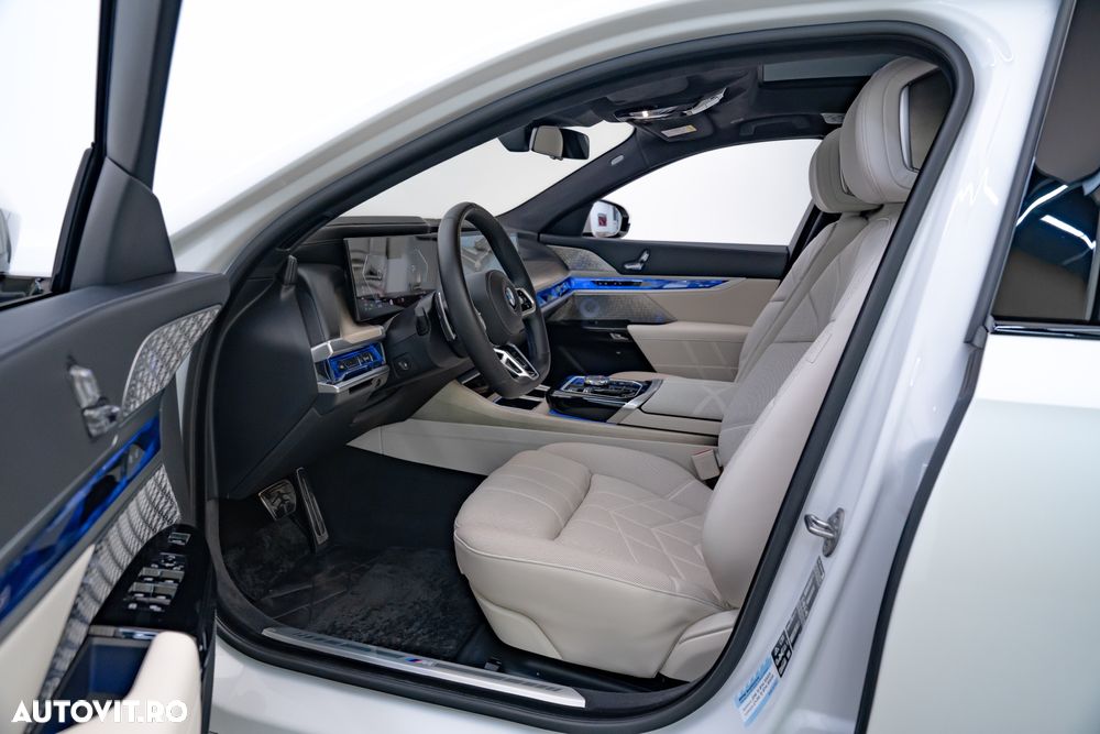 BMW Seria 7 740Ld xDrive MHEV - 19