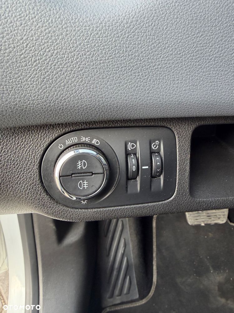 Opel Meriva 1.4 T Cosmo - 15