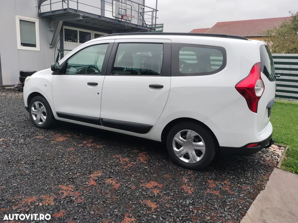 Dacia Lodgy dCi 90 Essential - 17