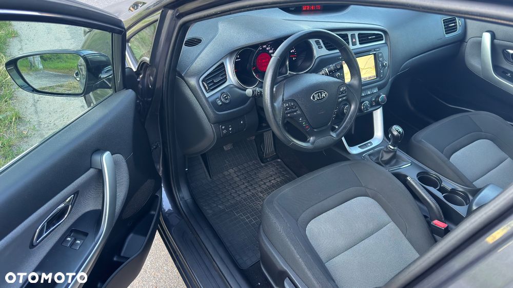 Kia Ceed 1.4 CVVT Spirit - 10