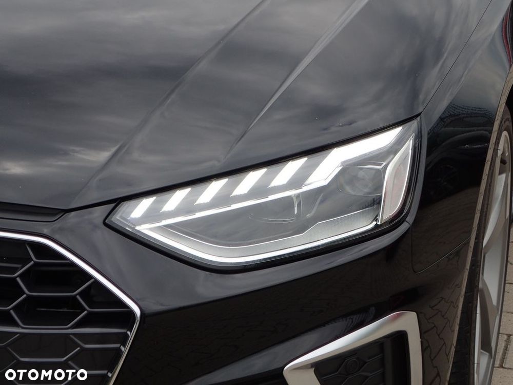 Audi A4 - 4