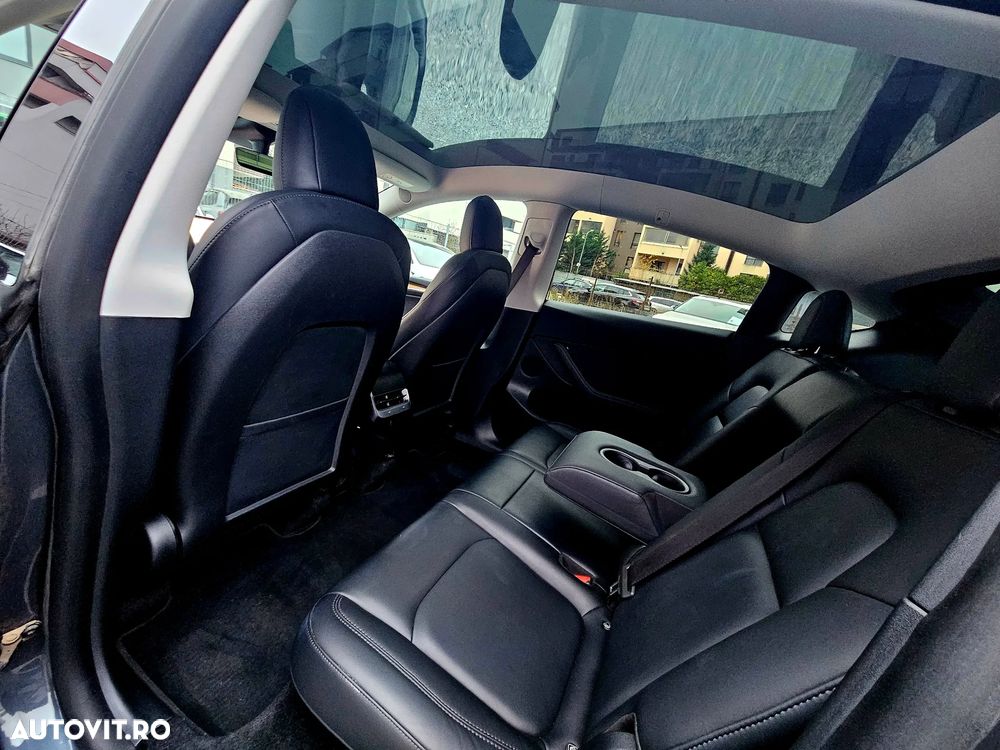 Tesla Model Y Long Range Dual Motor AWD - 20