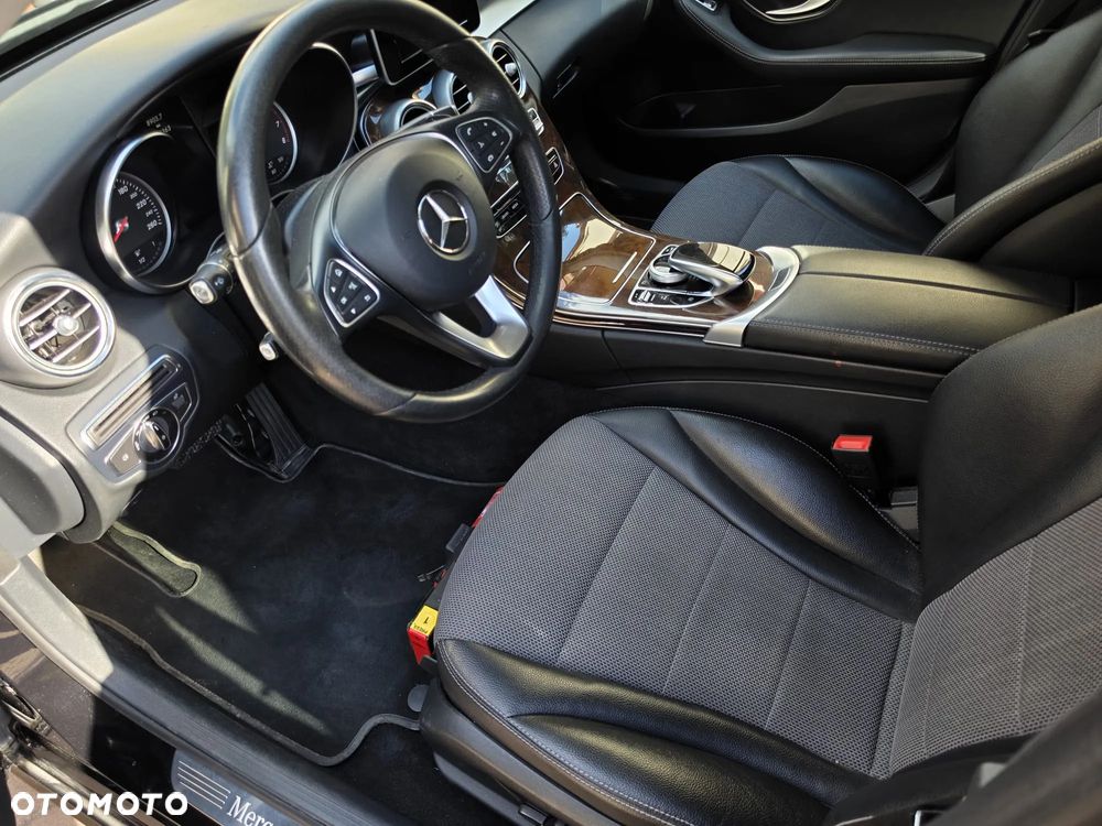Mercedes-Benz Klasa C 200 4-Matic 7G-TRONIC - 10