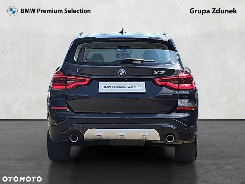 BMW X3 xDrive20d - 11