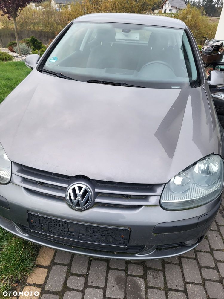 Vw golf 5 05r 3drzwi lakier la7t 1.4 fsi benzyna na części