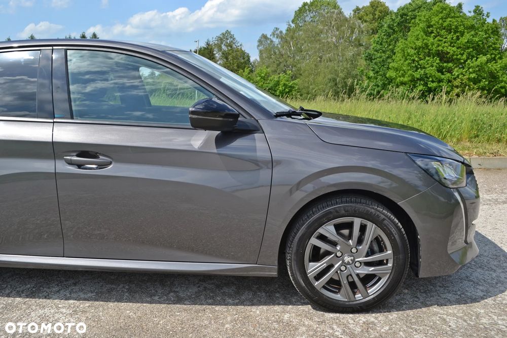 Peugeot 208 - 10
