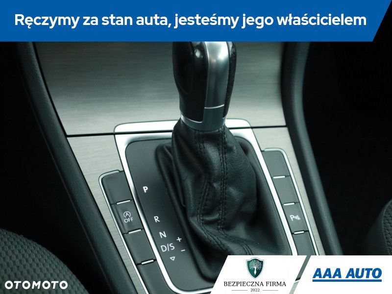 Volkswagen Golf - 17