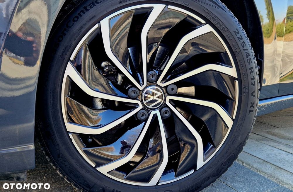 Volkswagen Golf - 11
