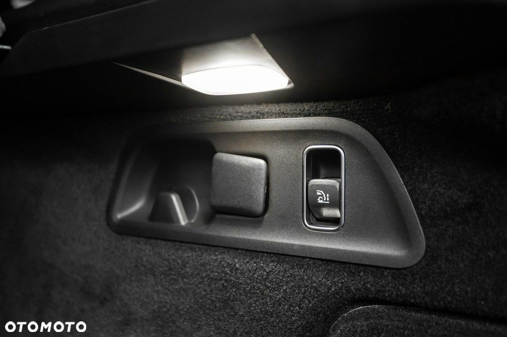 Mercedes-Benz GLE - 26