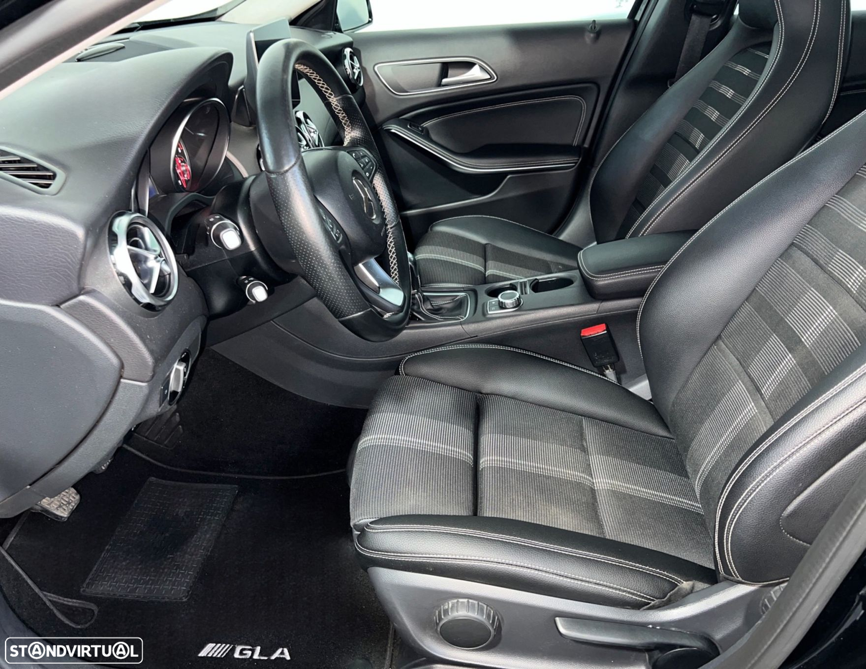 Mercedes-Benz GLA 180 d Urban - 5